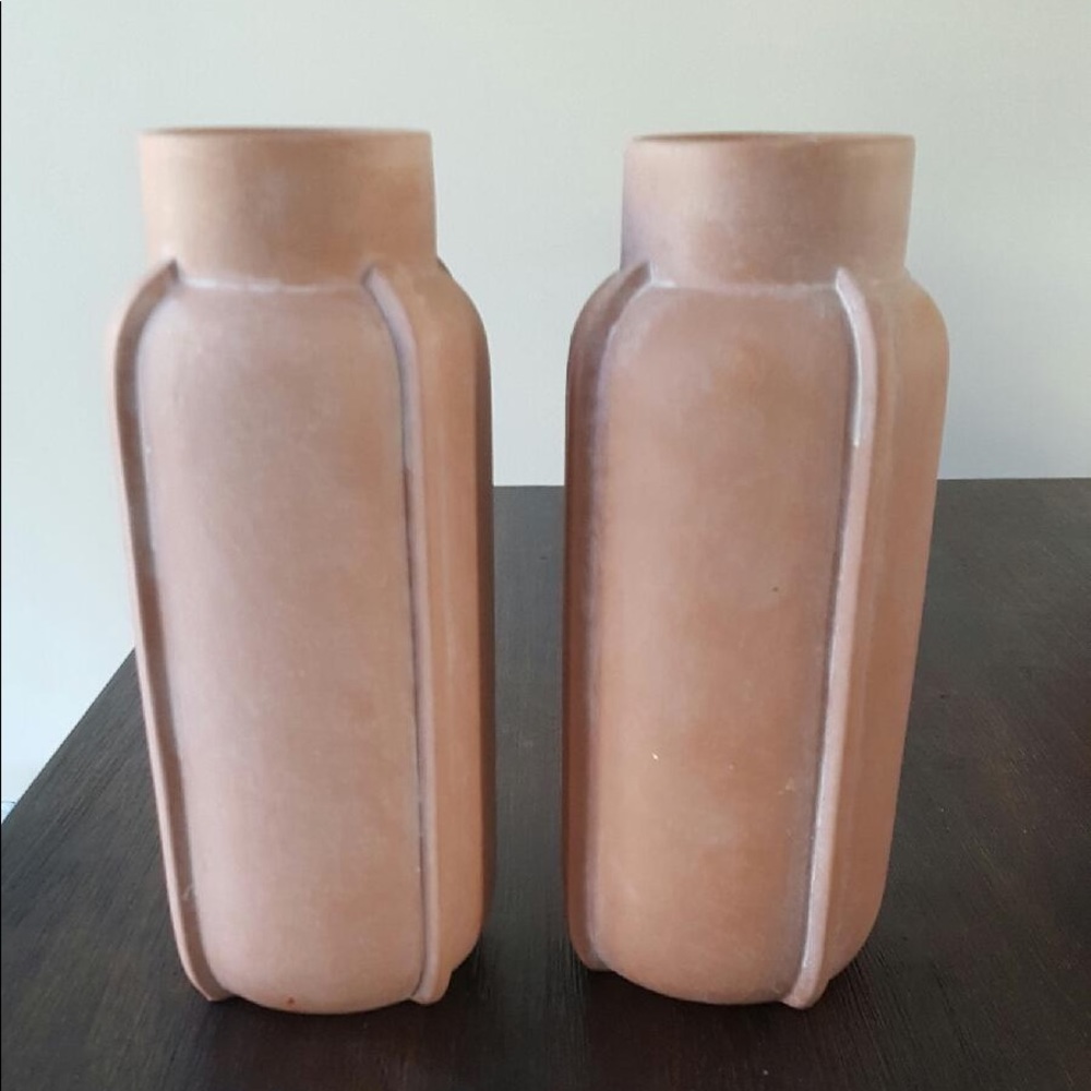 Pair of ceramic vases/decor